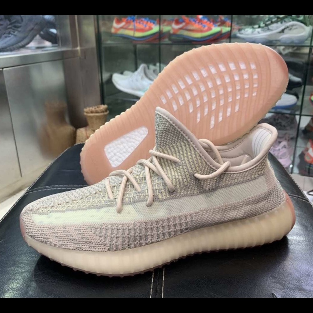 Yeezy 350 Boost V2 “Citrin” Size 10.5